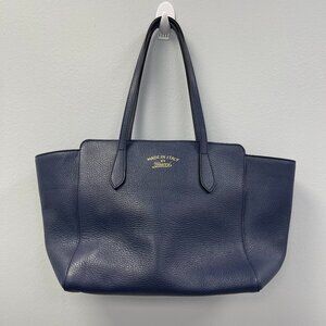 Gucci Pebbled Leather Swing Tote in Navy - Preowned